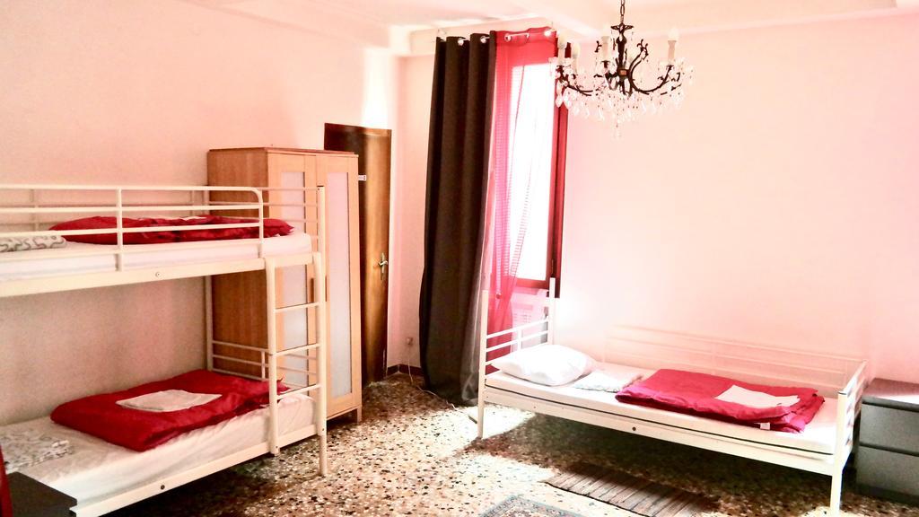 Auberge de jeunesse The Academy à Venise Extérieur photo