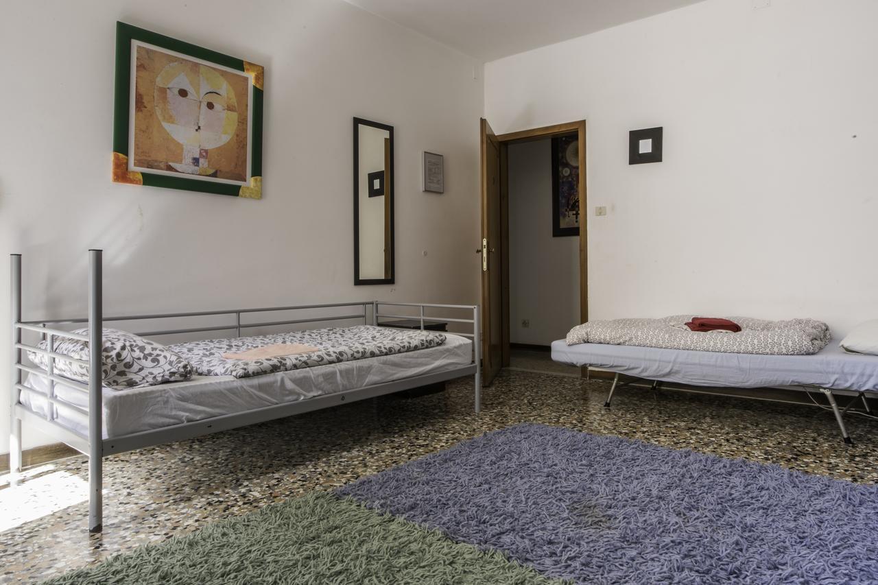 Auberge de jeunesse The Academy à Venise Extérieur photo