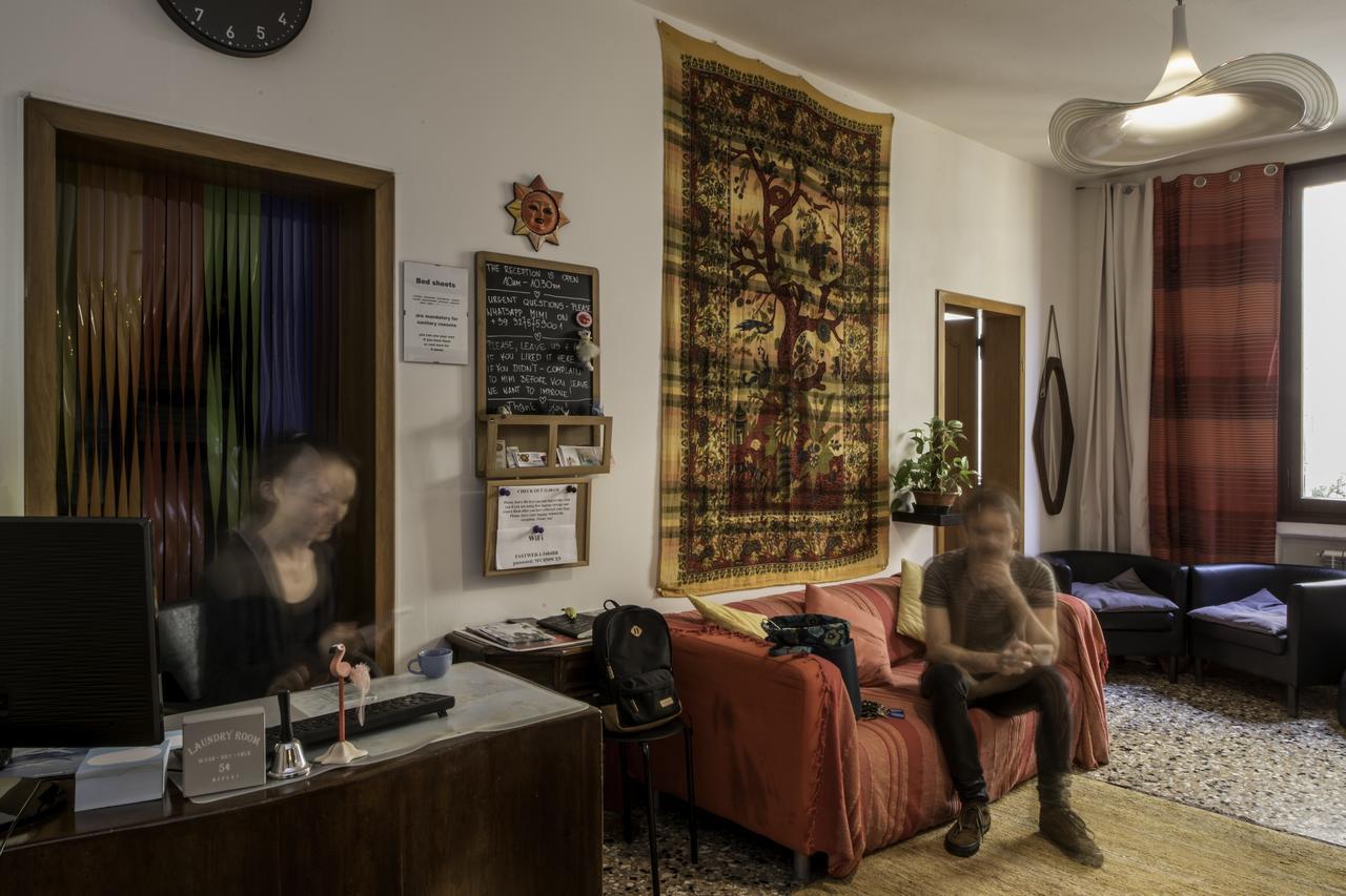 Auberge de jeunesse The Academy à Venise Extérieur photo