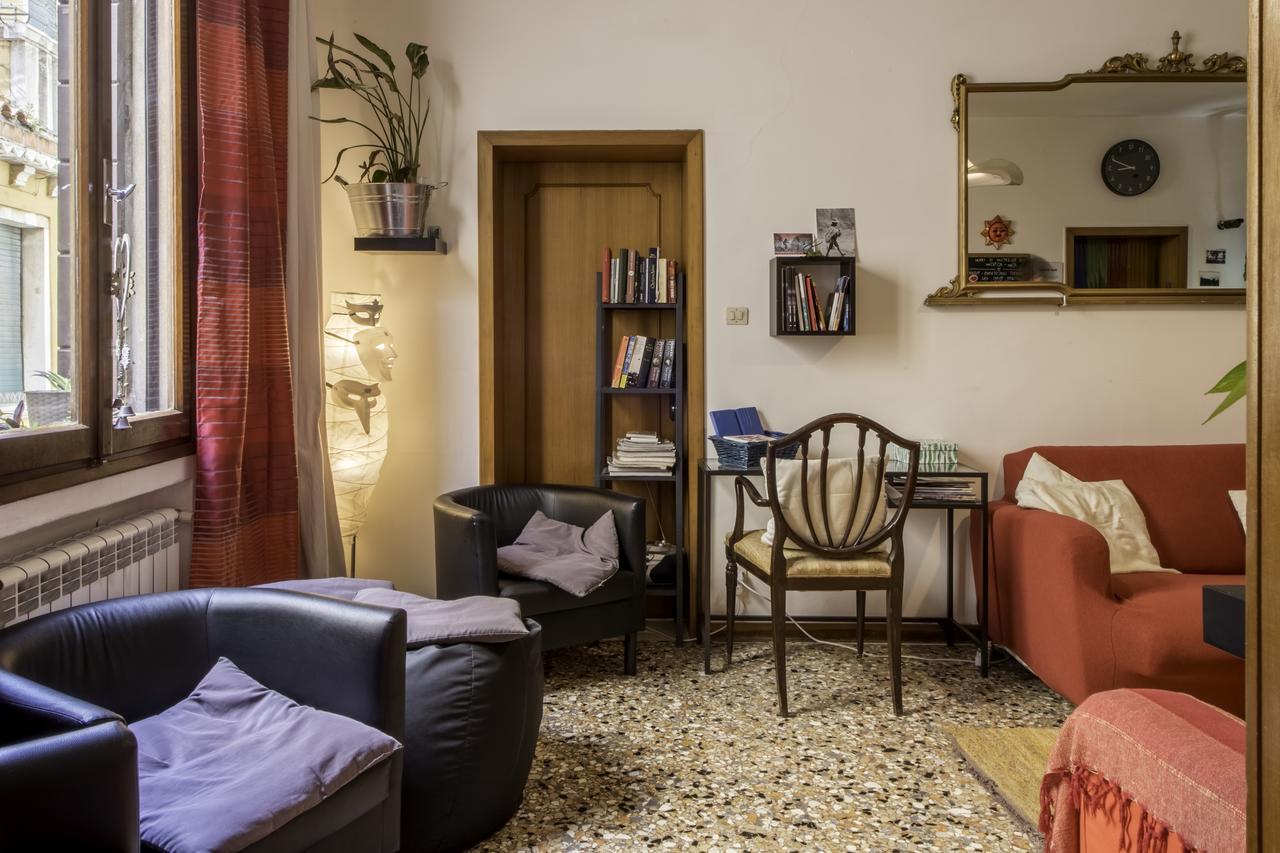 Auberge de jeunesse The Academy à Venise Extérieur photo